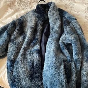 Fuzzy tie-dye blue jacket